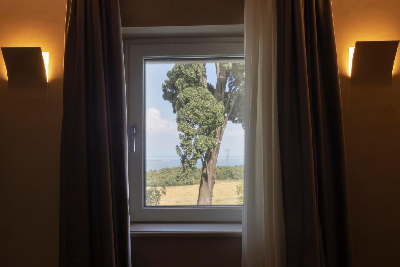 Eremus Relais Lejlighedshotel Lonato Eksteriør billede